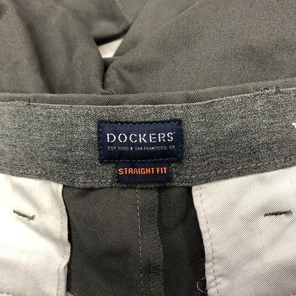 NWT Dockers Men Workday Khaki Straight Fit Smart Flex Pants Size 32X32 B214 -9 - Picture 8 of 16
